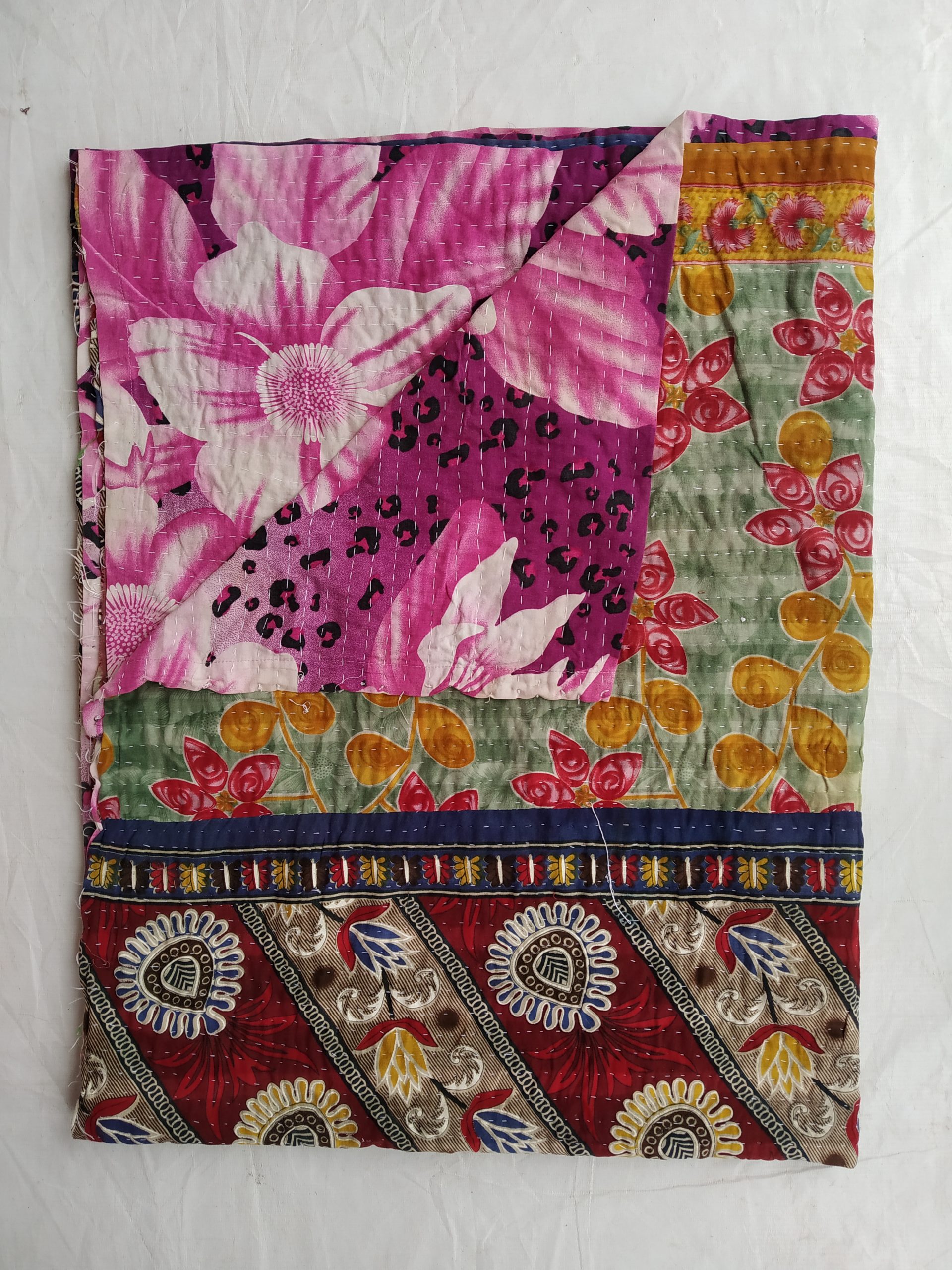 Very Unique Roses Floral Kantha Quilt Vintage Kantha Quilts, Throw Blankets, Bedspreads